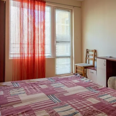 Spacious Family Friendly - 5 Min From The Beach! Lägenhet