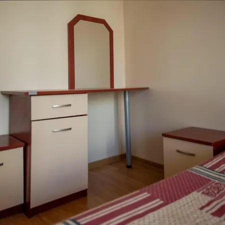 Spacious Family Friendly - 5 Min From The Beach! * Slăntjev Brjag